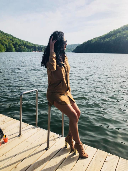 Ea este bomba sexy cu care ar fi înșela-o Culiță Sterp pe soția lui, Carmen de la Sălciua