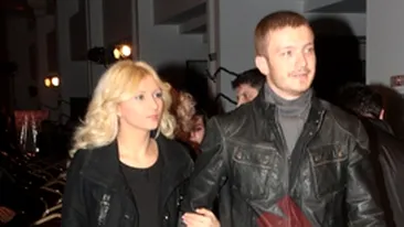 A facut show pe scena cu iubitul