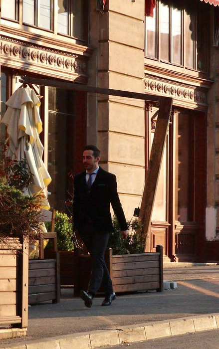 Primele imagini de la botezul fetiţei ANDREEI BĂLAN şi a lui GEORGE BURCEA! MAYA ELLA, creştinată la Biserica Doamna Oltea din Capitală! Zeci de invitaţi celebri au asistat la eveniment!