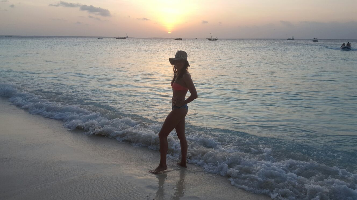 ANCA ŢURCAŞIU a fost într-o vacanţă exotică în Africa de Sud şi Zanzibar! Cum arată în costum de baie la 46 de ani