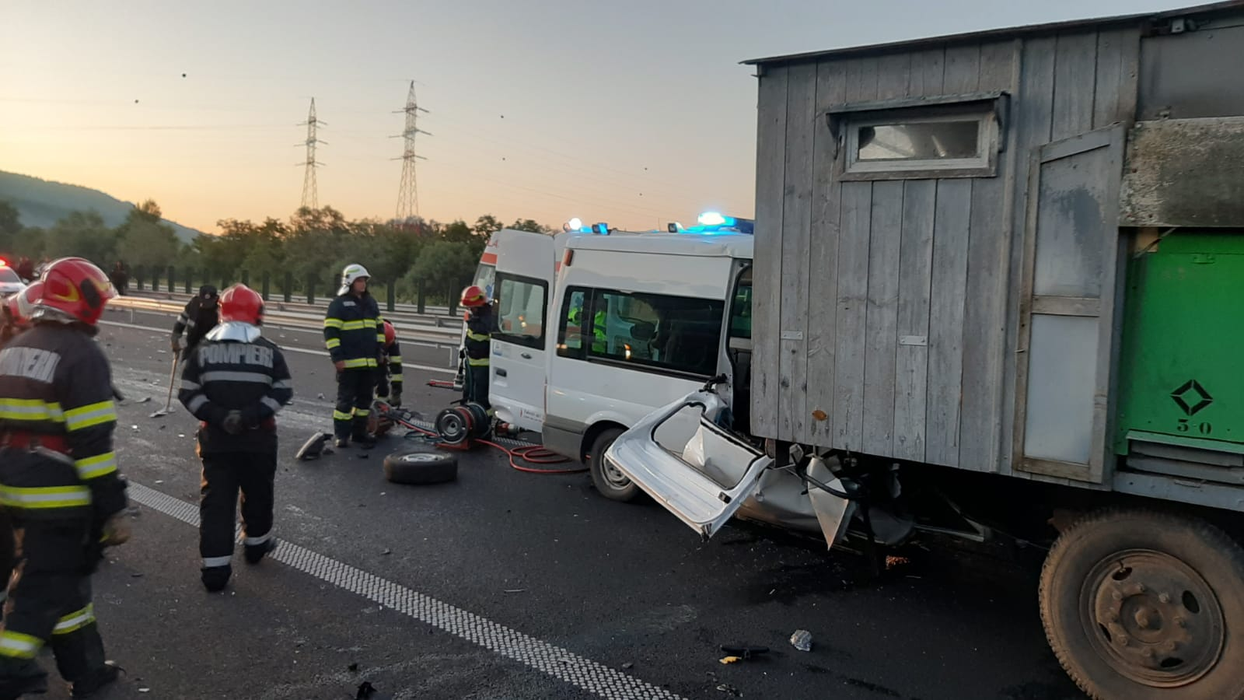 Tragedie pe A1. O mamă a murit, copiii și soțul, în stare gravă la spital