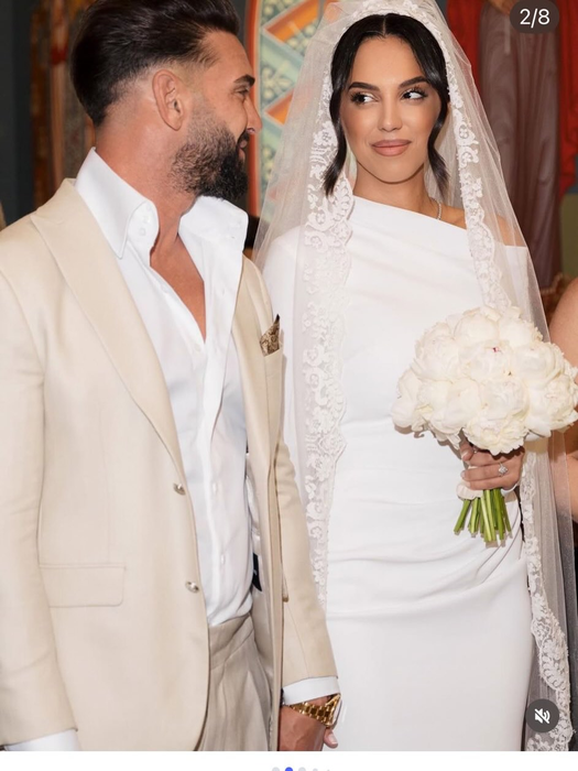 Dorian Popa s-a cununat religios cu Andreea, după petrecerea de nuntă. Ce ținute speciale au ales