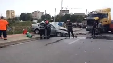 Accident groaznic la Iași! Un TIR a intrat într-un autoturism! Bilanțul victimelor