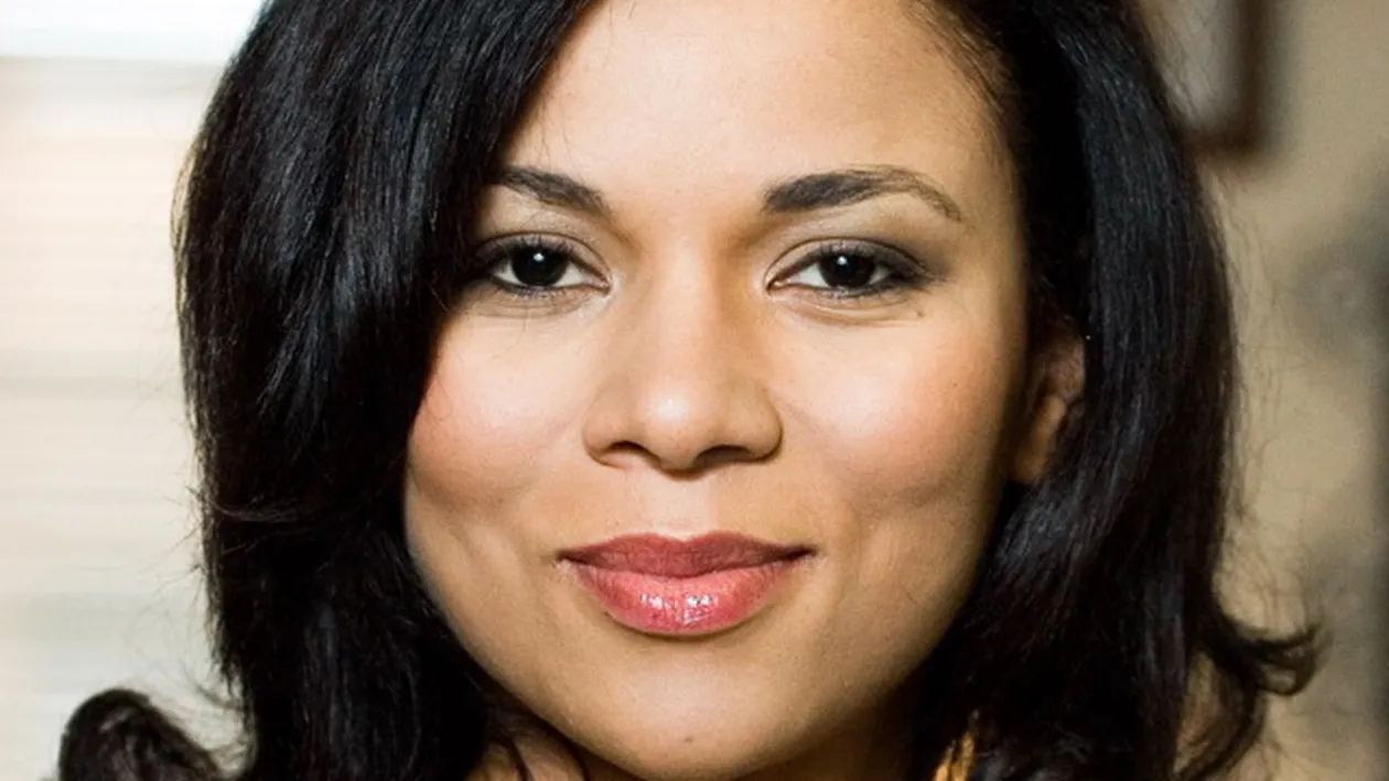 Vesti groaznice pentru mulatra Nadine! Si-a recoltat celule stem la nastere, apoi s-a pomenit cu scrisoarea asta la usa!