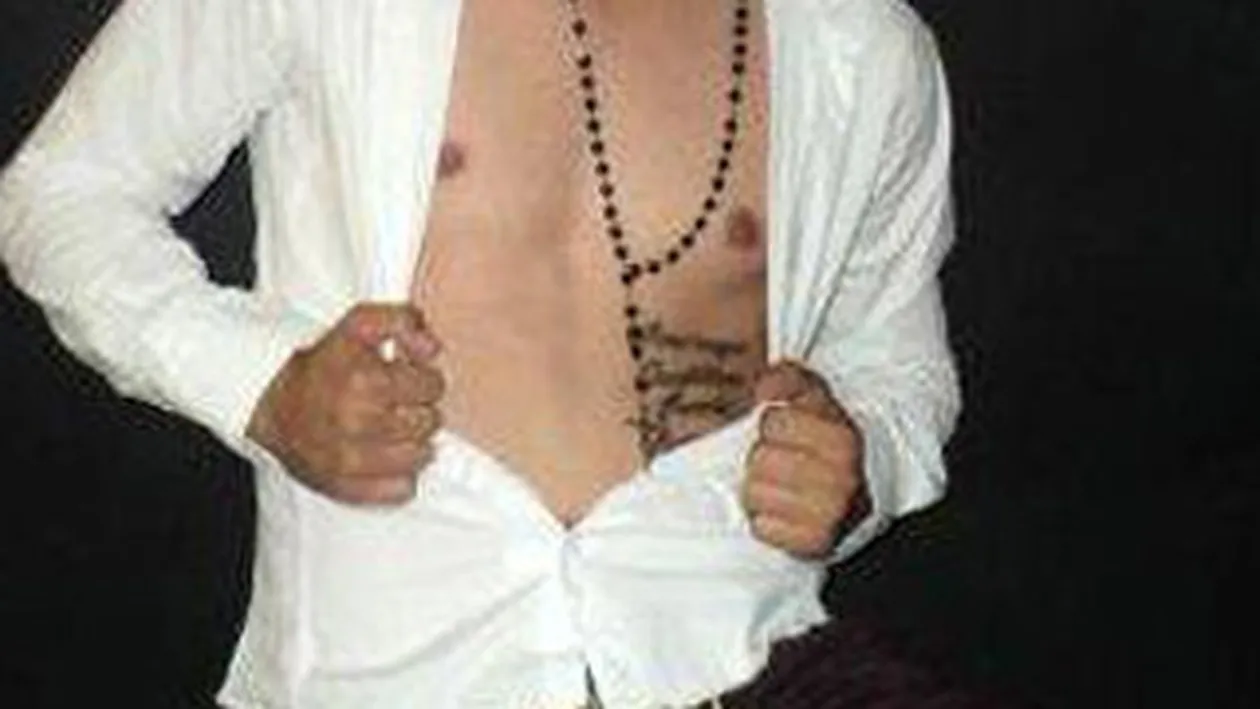 Discutii aprinse despre cat este de dotat profesorul Dan Octavian Visan ! O are mica!