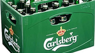 Angajatii Carlsberg, in greva pentru ca li s-a limitat consumul de bere la munca!