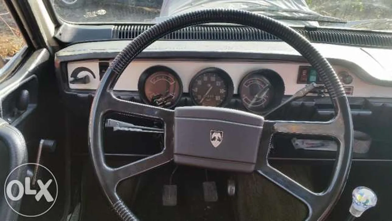 Un roman si-a scos Militianca la vanzare. Cat cere pe batrana Dacie: Are 11.000 de kilometri reali, este ca si noua