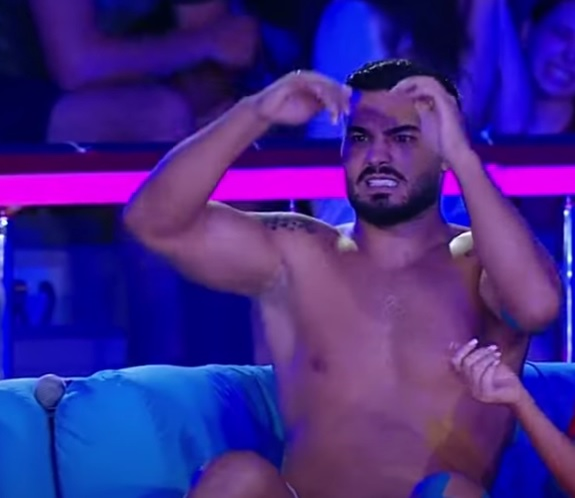 Accident la „Splash! Vedete la apă”. Artista a căzut, în direct, la TV
