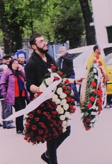 Sicriul cu trupul Ionelei Prodan a fost depus la Capela Cimitirului Bellu. Ana, transfigurată de durere
