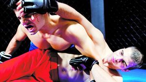 Luptatori K1 desfigurati intr-un club de striptease