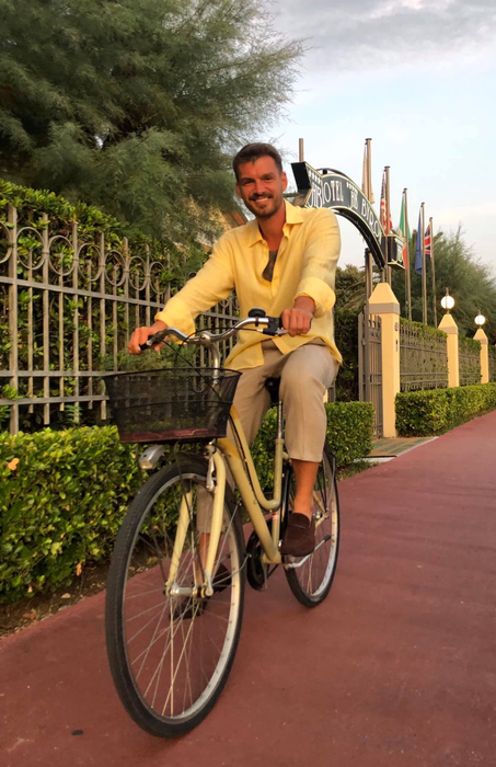 Bogdan Vlădău, despre "sexualizarea" în domeniul fashion: "Se întâmpla și cu bărbații, și cu fotografii, și cu fotografele, și cu make-up artiștii!" / (Foto: Instagram)