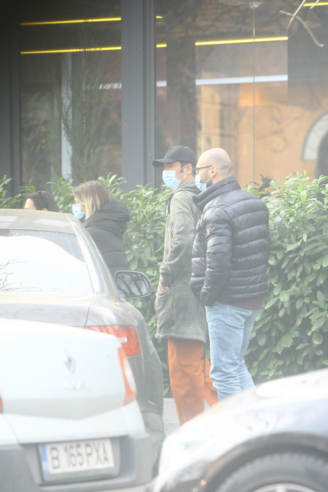 Adela Popescu și Radu Vâlcan au ieșit la restaurant cu un grup de prieteni