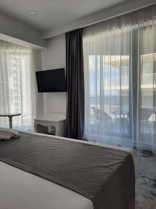 Concediu de coșmar pentru un cuplu în hotelul Simonei Halep din Mamaia Nord. Ce au găsit Andrei și soția lui în cameră
