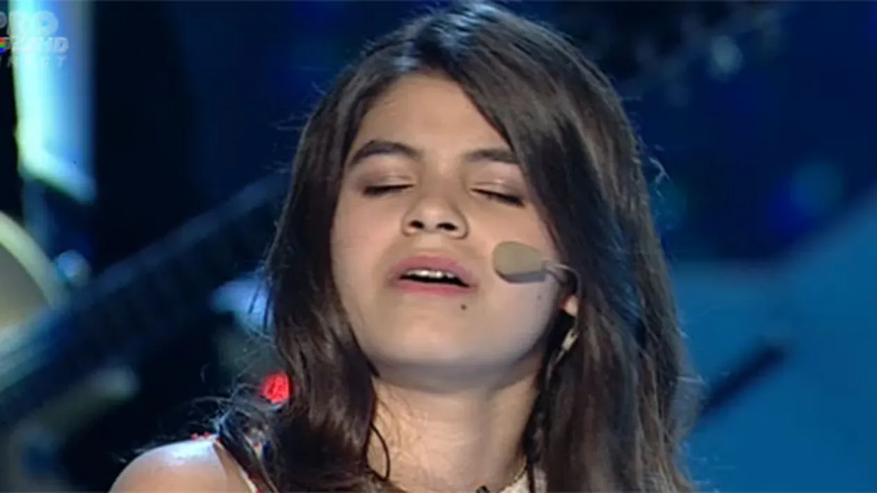 In fata ei ingenuncheaza toti! Juratilor li s-a facut pielea gaina cand au auzit-o cantand!