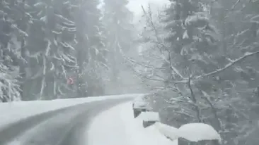 Iarnă în luna mai în România! Zăpadă de 7 metri înălțime | VIDEO