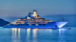 Autoritățile germane neagă confiscarea super-iahtului de 600 milioane de dolari al miliardarului Alişer Usmanov