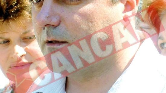 Risca sa-si piarda fetele din cauza sotului pervers