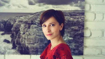 O vedetă de la noi, cu rulota la mare! Turiştilor nu le-a venit să creadă când au văzut-o