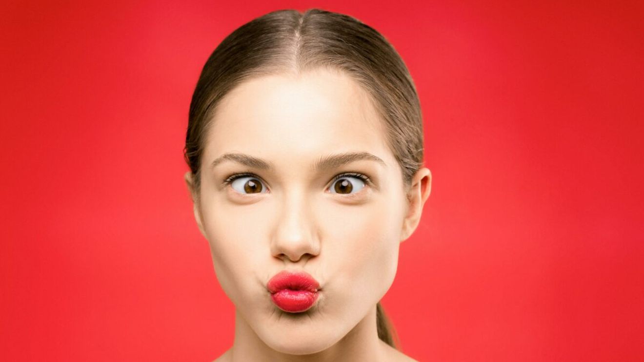 Iluzia creată de creier: de ce nu observi nasul, deși îl vezi în fiecare secundă