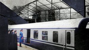 CFR-ul a răspuns cu întârziere după ce a transformat vagonul mortuar al Regelui în tren de navetiști: ”Compania nu-și permite să…”