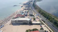 Imaginile care au revoltat Constanța. Ce au putut să facă un grup de turiști pe plaja de la Eforie Nord. VIDEO