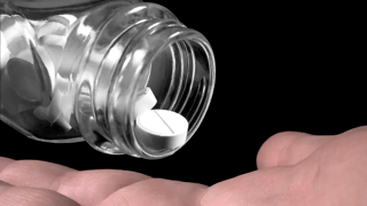 Studiu: Aspirina ar putea prelungi viata in anumite cazuri de cancer colorectal