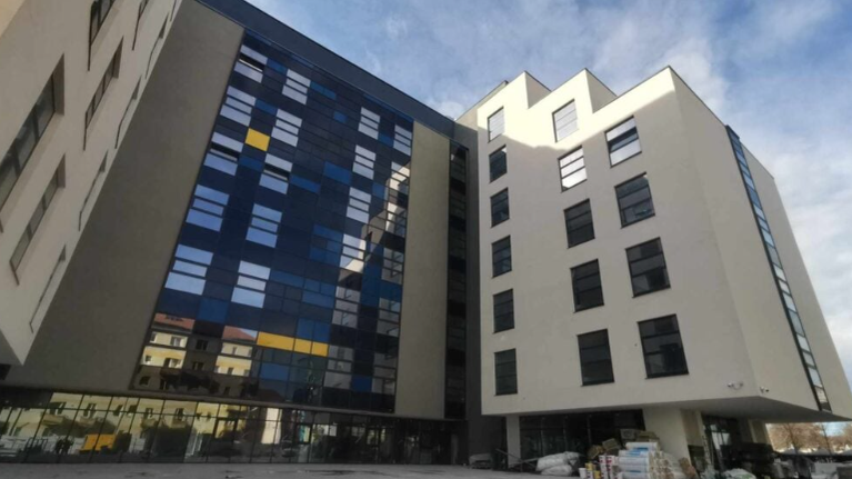 Cât costă chiria în campusul Universității de Vest din Timișoara. Suma e infimă în comparație cu luxul oferit studenților