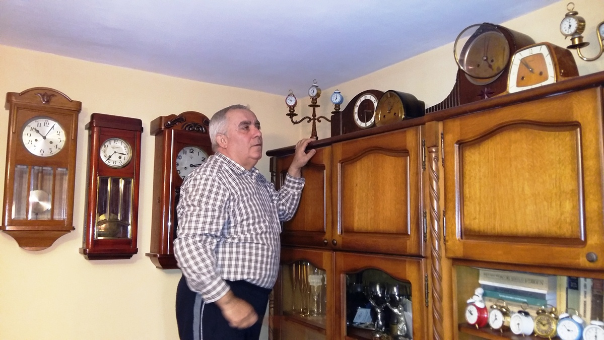 Colecționarul a primit embargou de la soție: nu mai are voie să cumpere noi ceasuri