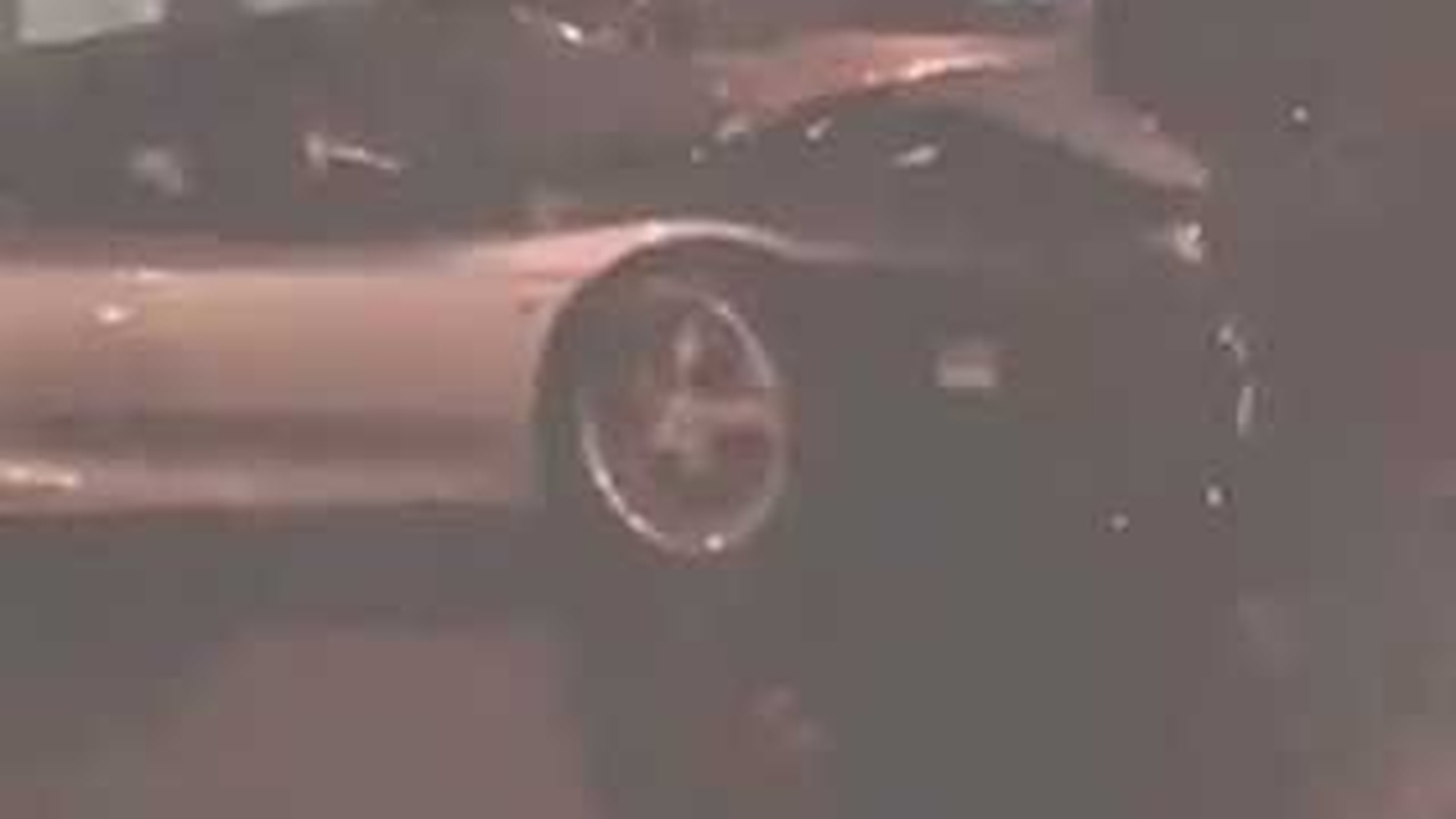 Tucudean si Adrian Minune l-ar omori pe cretinul asta! Uite ce face un milionar beat cu un Ferrari - Il izbeste in draci de zid pana il face praf - VIDEO de plans