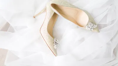 (P) Cum să îți alegi pantofii în funcție de eveniment: nuntă, botez, eveniment de gală