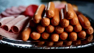 Ce conțin, de fapt, parizerul, crenvurştii şi şunca de Praga din magazine. Rezultatele de laborator sunt dezastruoase: „Avem puţină carne”