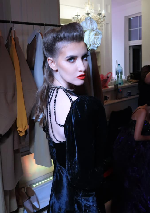 Iulia Albu se ”vinde scump”! N-o să-ți vină să crezi câți bani cere pentru o postare