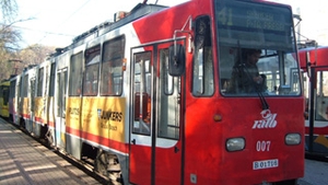 Doi directori RATB au fost demisi in urma blocarii circulatiei pe linia tramvaielor 41