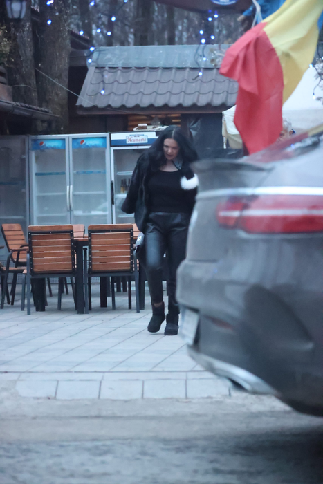 Ilie Năstase, galant față de Ioana Simion!  CANCAN.RO a surprins sărutul care demonstrează că și-au rezolvat problemele!