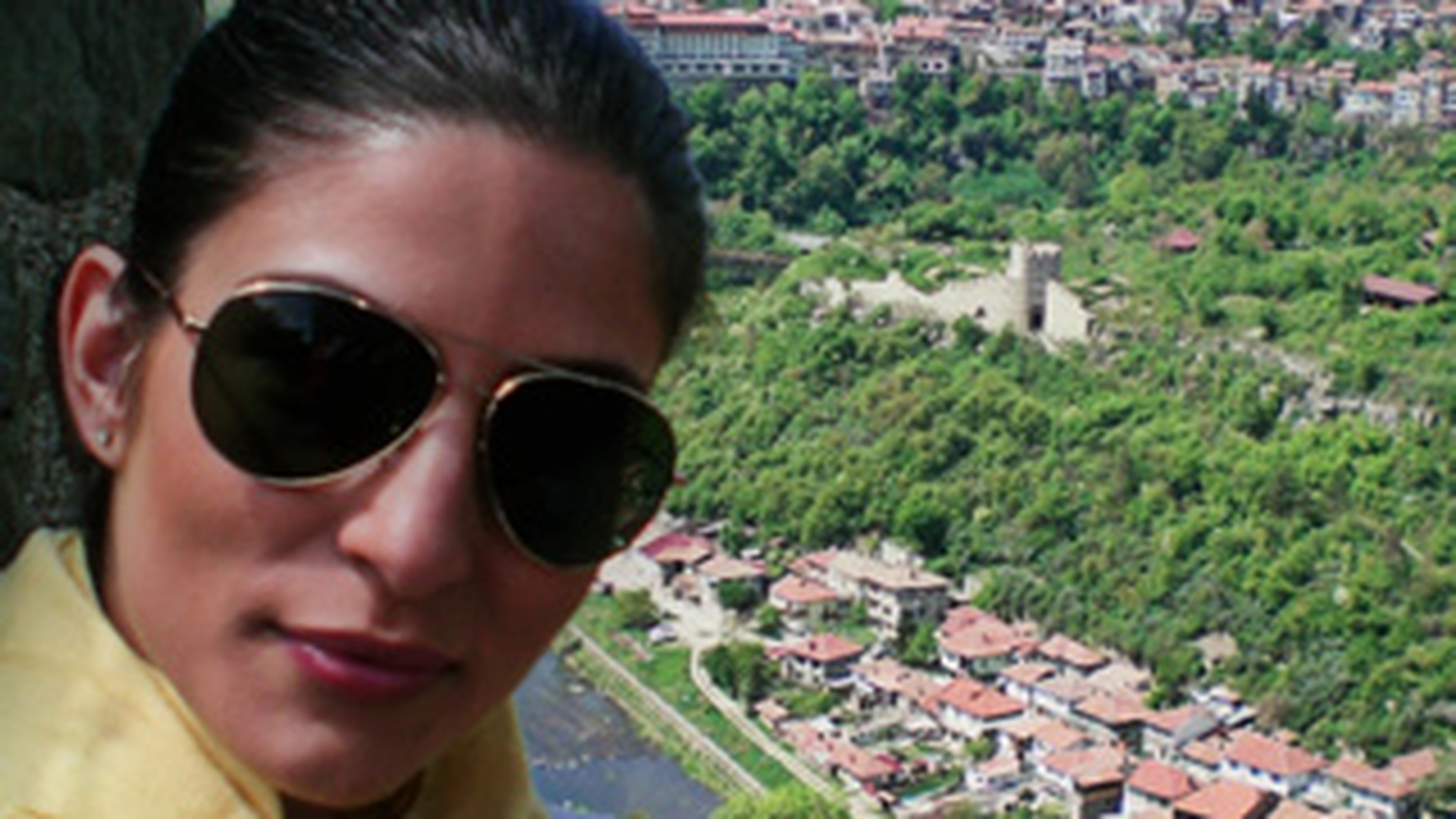 Anca Dumitrescu de la Digi24 iti dezvaluie secretele Bulgariei! Daca vrei pantofi ieftini, du-te la Veliko Tarnovo!
