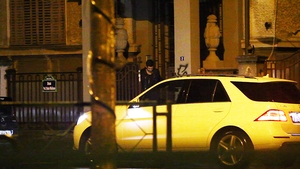 După idila cu Hrebe Jr., fiica cea mică îi face numai belele fostului preşedinte. Noul iubit al Elenei a avut o relaţie cu… nora celui mai mare duşman al lui Băse!