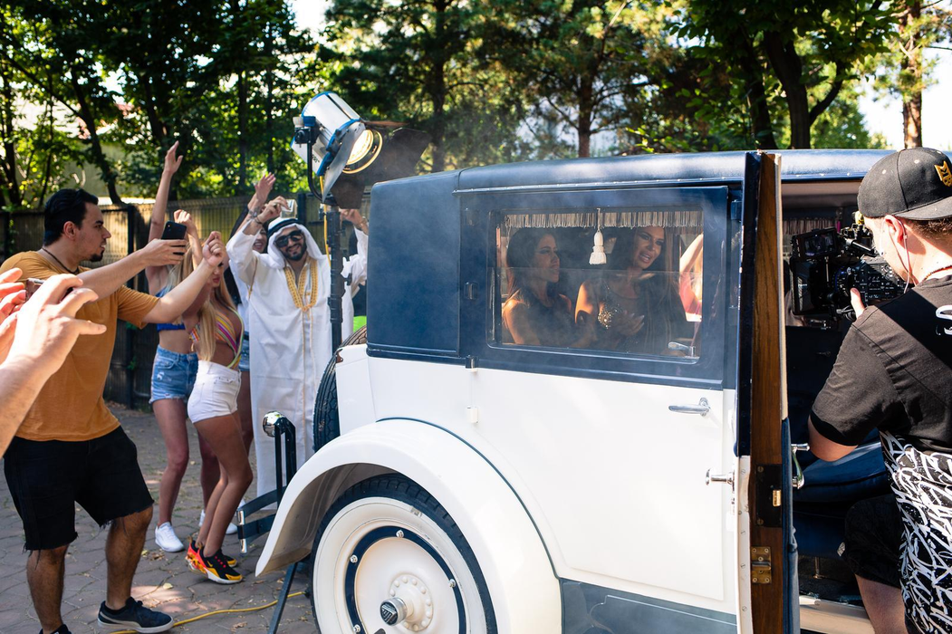 Mașina lui Al Capone, în cel mai nou videoclip lansat de Loulou