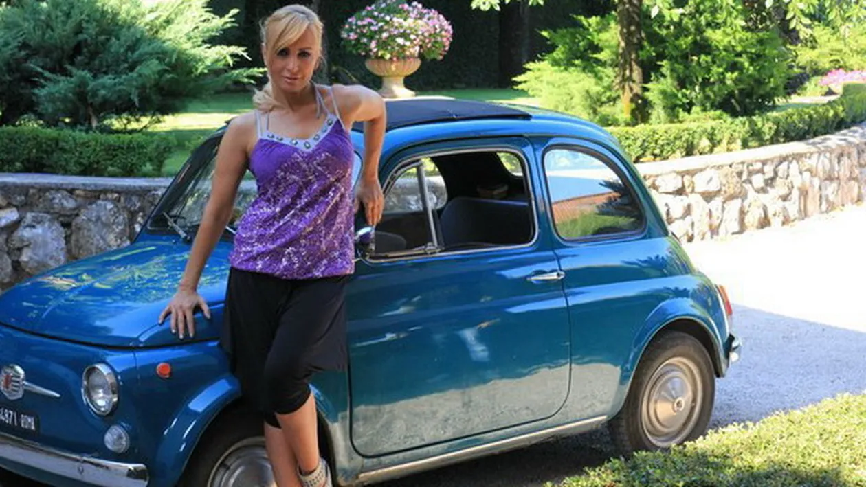 Daniela Gyorfi a fost ceruta in casatorie de George Tal pentru a patra oara! Vezi ce a raspuns cantareata de aceasta data!