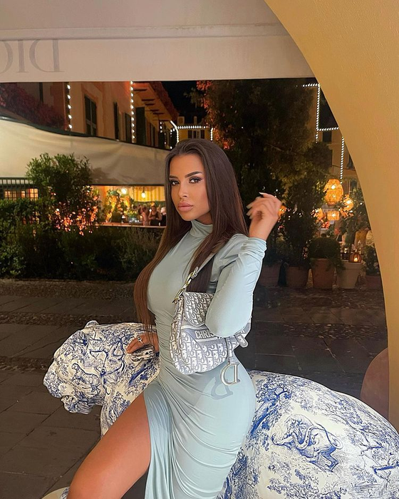 Andra Volos vrea să aibă o carieră în televiziune în Italia / (Foto: Instagram)
