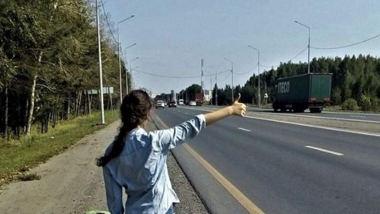 O femeie din Dolj a înregistrat șoferul care a luat-o la ocazie! Ce propunere indecentă i-a făcut: "Nu sunt Dincă"