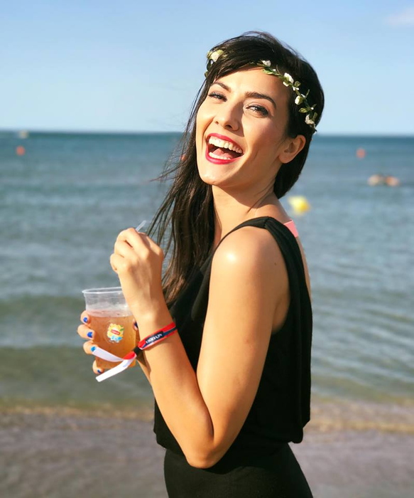 Alexandra Bădoi, distrându-se la Neversea