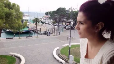 Afla care sunt talentele ascunse ale lui Dj Miki Love! Isi face singura rochiile de scena!