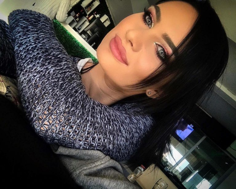 Bianca şi-a schimbat look-ul după ce s-a întors din Thailanda