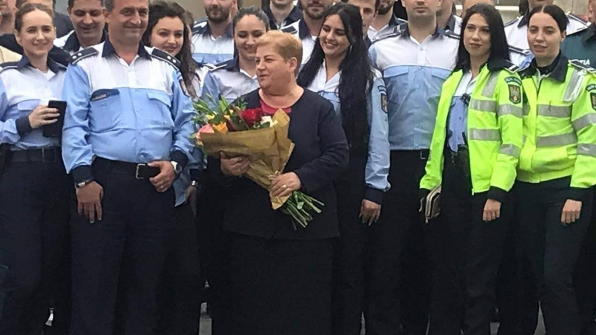 Povestea doamnei Geta, polițista de la Rutieră înjosită pe Facebook. ”În cei 27 de ani de muncă, nimeni nu o mai văzuse așa”