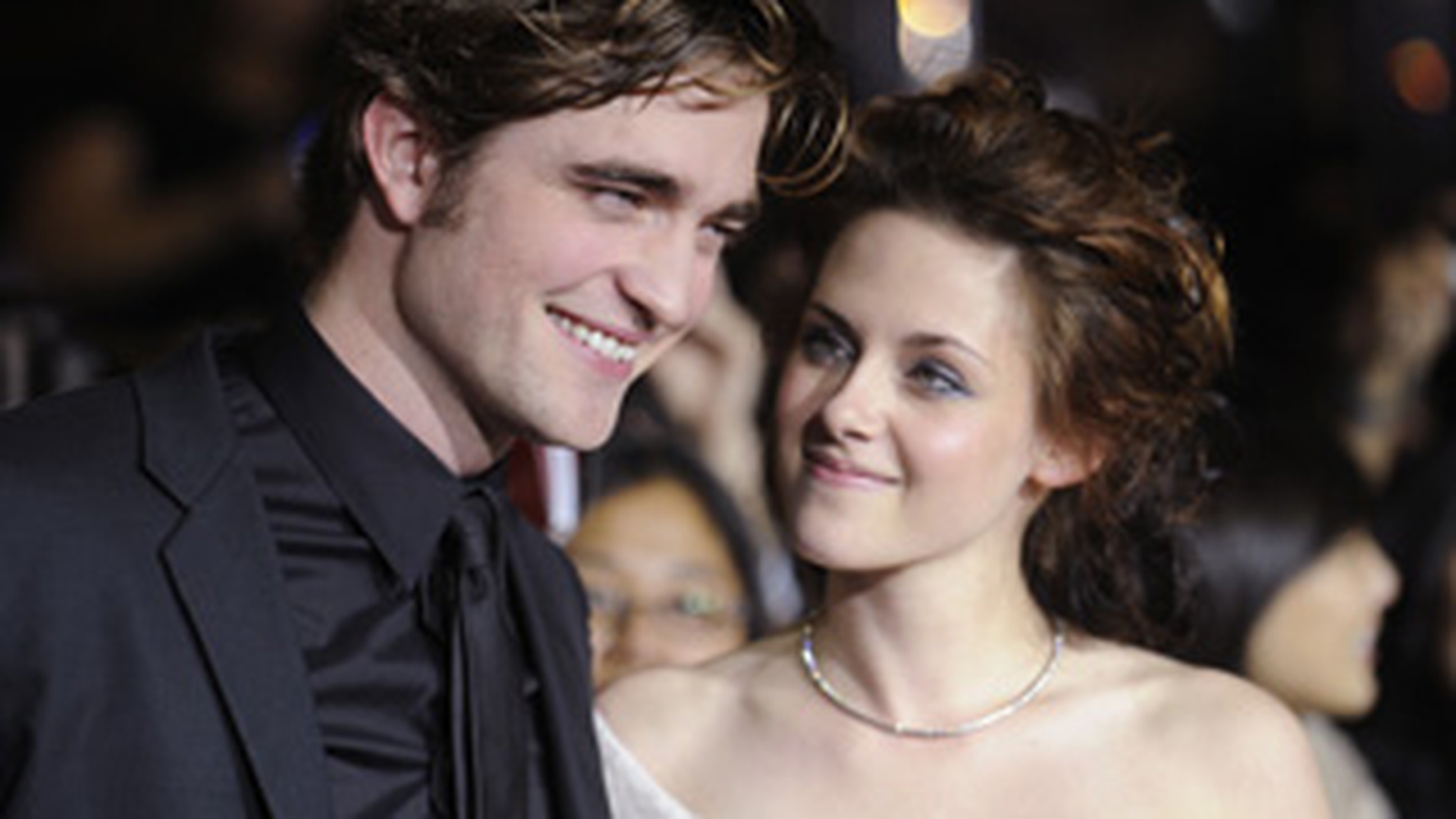 S-au casatorit Robert Pattinson si Kristen Stewart?