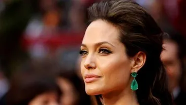 O nouă veste tristă pentru ANGELINA JOLIE! Bărbatul pe care îl sponsorizează a fost arestat
