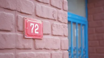 Amenzi uriașe pentru cei care nu au numărul casei afișat. Orașul din România unde s-a luat această decizie