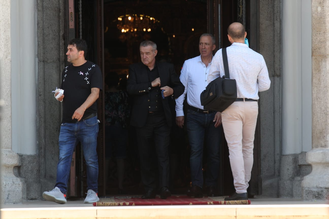 Gigi Becali și-a botezat nepoțica “la secret”