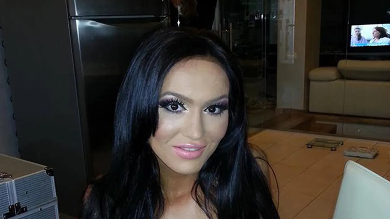 Părintii nu mai au niciun control asupra ei! După ce si-a pus silicoane si s-a tatuat, fata Clejanilor si-a băgat ASTA in gură