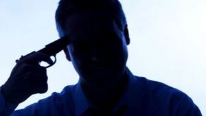 Cutremurator! Detalii nestiute din viata vedetei TV: "Tatal meu s-a sinucis cand aveam 18 ani" Cine a avut curajul sa dezvaluie